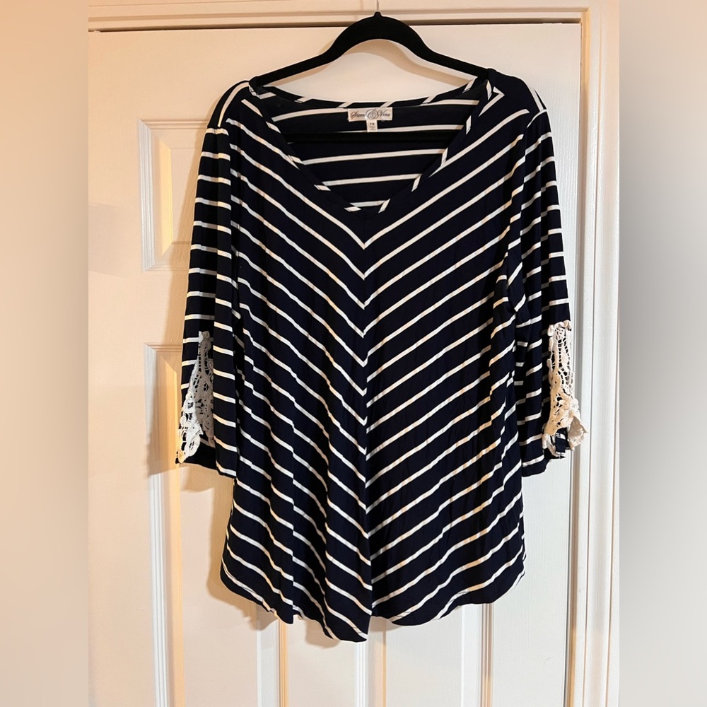 Cato Black and White Relaxed 3/4 Sleeve Tunic